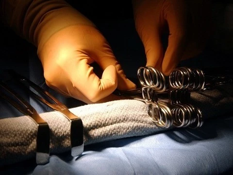 Австралийским врачам пришлось тушить возгорание в грудной полости пациента