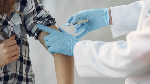 Пневмококковая инфекция у взрослых: высокий риск осложнений требует увеличения охвата вакцинацией