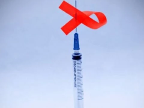 [Первую африканскую вакцину против ВИЧ] будут испытывать на американские деньги