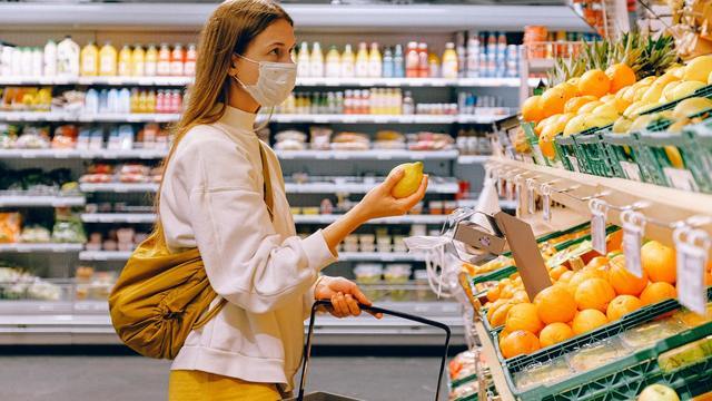 Новое исследование CDC подтвердило необходимость ношения масок в публичных местах