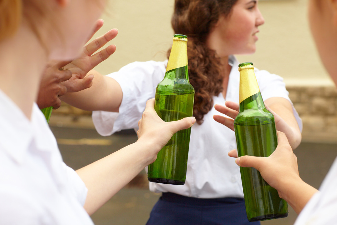 Три периода жизни, в которые алкоголь особенно опасен для мозга