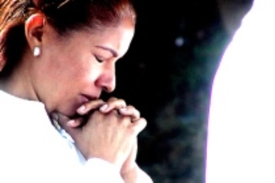 Лечившая больную дочь молитвой американка признана [виновной в убийстве]