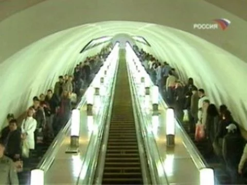 Большинство станций московского метро [не удастся приспособить для инвалидов]