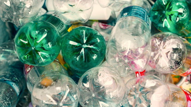 Микропластик повреждает наши легкие? Новое исследование описывает потенциальные риски