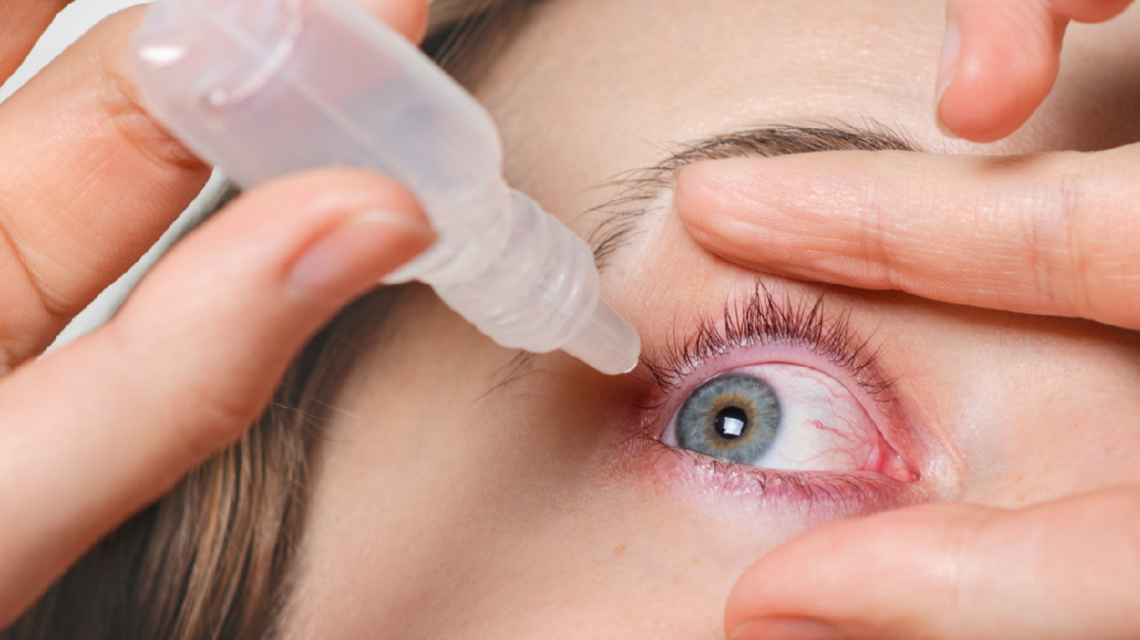 Зудит и режет: как распознать синдром сухого глаза?