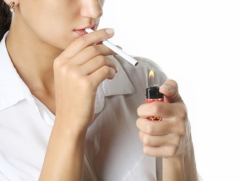 Ученые связали рост заболеваемости аденокарциномой с «легкими» сигаретами