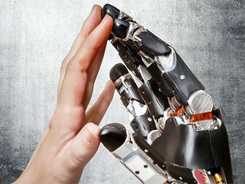 В Швейцарии собирают базу данных движений рук для изготовления протезов