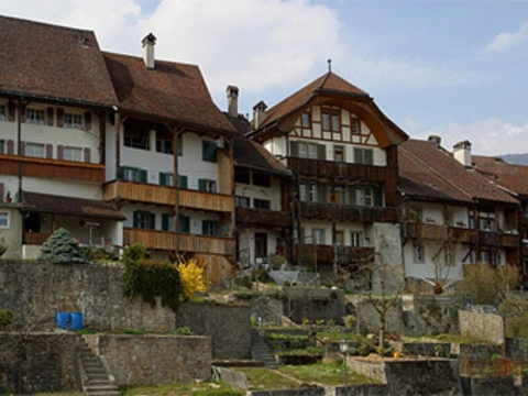 В Швейцарии построят [деревню для пациентов с болезнью Альцгеймера]