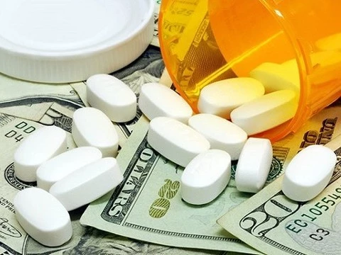 Росздравнадзор отчитался о росте цен на лекарства в 2014 году