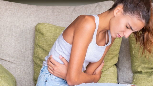 Чем раньше началась менструация, тем чаще женщины страдают от боли во взрослом возрасте