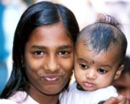В Индии восстановят фертильность стерилизованным родителям, чьи дети погибли во время цунами