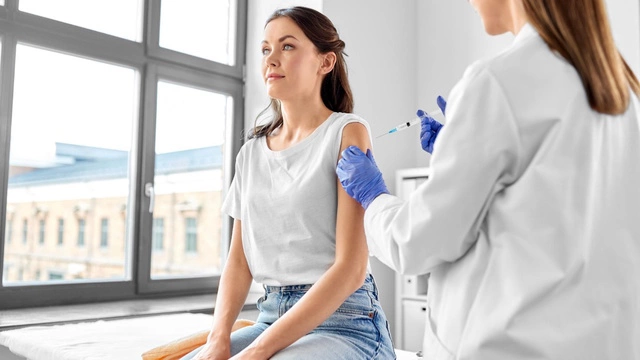 Только 9% взрослых привиты от пневмококка: врачи призывают усилить профилактику пневмонии