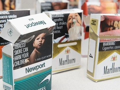 Власти рассмотрят инициативу о позитивных картинках на сигаретах