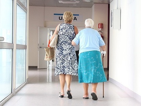 Минздрав: Пожилые пациенты не лишились права на высокотехнологичную медицинскую помощь