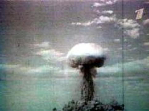 Тоцкое 1954. Тоцкий ядерный взрыв 1954. Ядерный взрыв на Тоцком полигоне. Ядерный взрыв на Тоцком полигоне в 1954 году. Атомный взрыв в Тоцком.