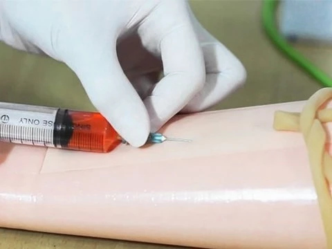 Навыки взятия крови можно будет отработать на силиконовой руке