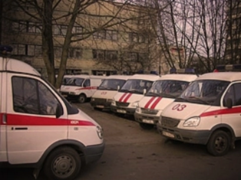 Московских "неотложек" станет [в два раза больше]