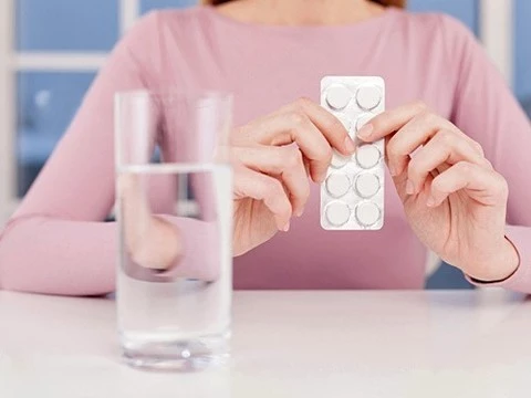 Длительный прием аспирина, возможно, защищает от рака кишечника