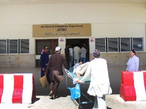 Жертвами забастовки врачей пакистанской больницы [стали три пациента]