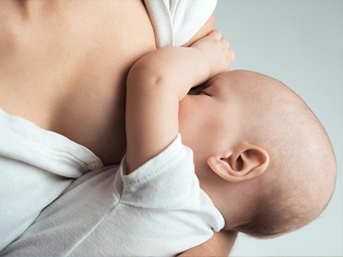 Ученые создали смесь, максимально приближенную к грудному молоку